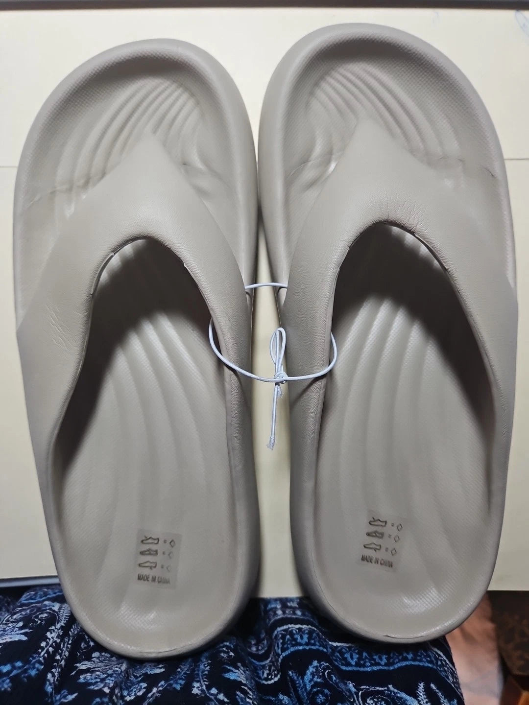 Women's Size 8.5 - 9 Fashion EVA Soft Cushion & comfy Slides With Arch Support