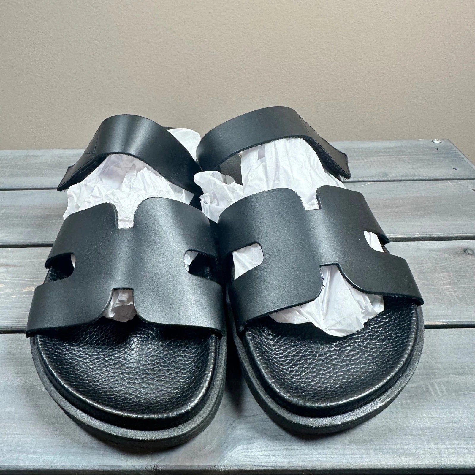 Yokono Black Leather Adjustable Strap Slides Sandals Women's US 7.5 EU 38