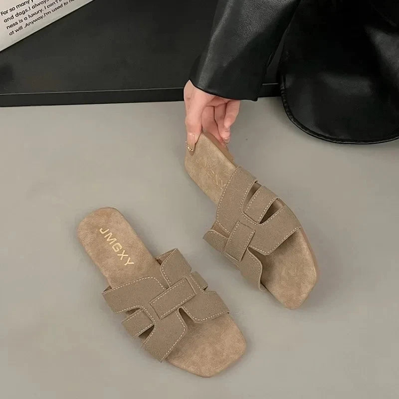 Summer New Flat Bottom Non-slip Outdoor Open Toe Beach Sexy Fashion Slides Shoes