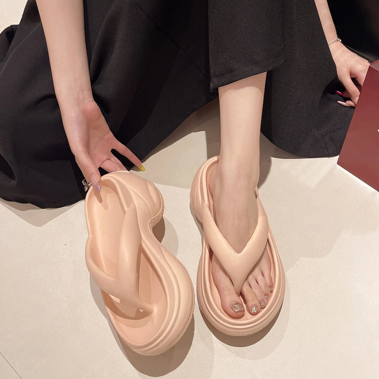 Summer Womens Beach Slippers Girls Fashion Flip Flops Platform Heels Sandals New