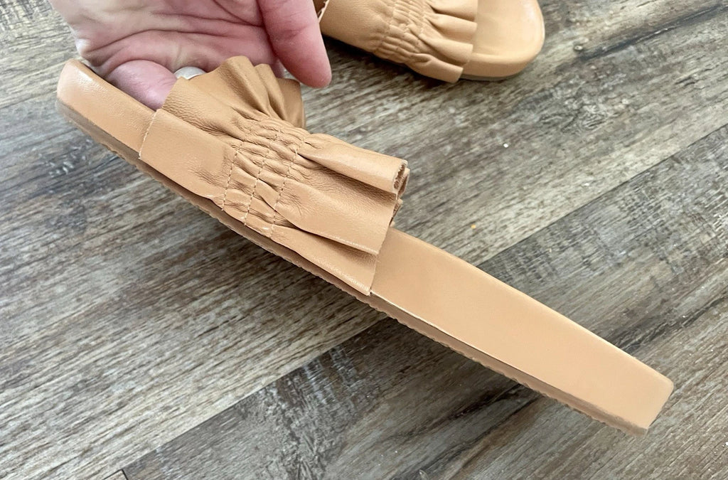 Ulla Johnson Sandals Slides Shoes US 8.5 Rex Wave Ruffle Leather Luxury Classic