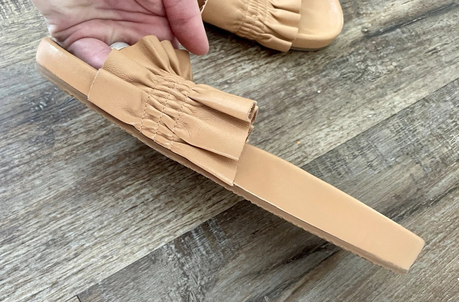 Ulla Johnson Sandals Slides Shoes US 8.5 Rex Wave Ruffle Leather Luxury Classic