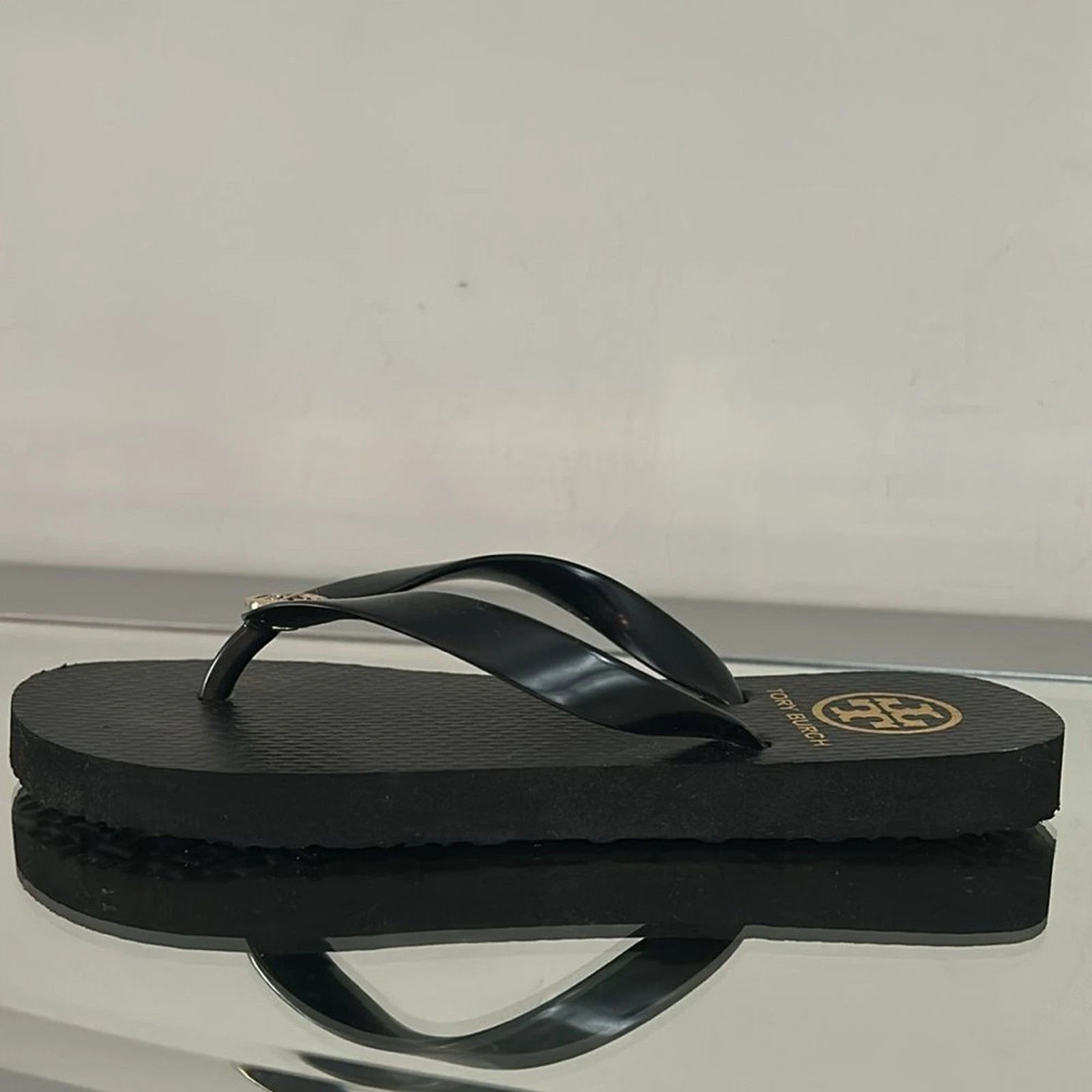 TORY BURCH Perfect Black Flip Flops Thong Logo Women’s Size 5