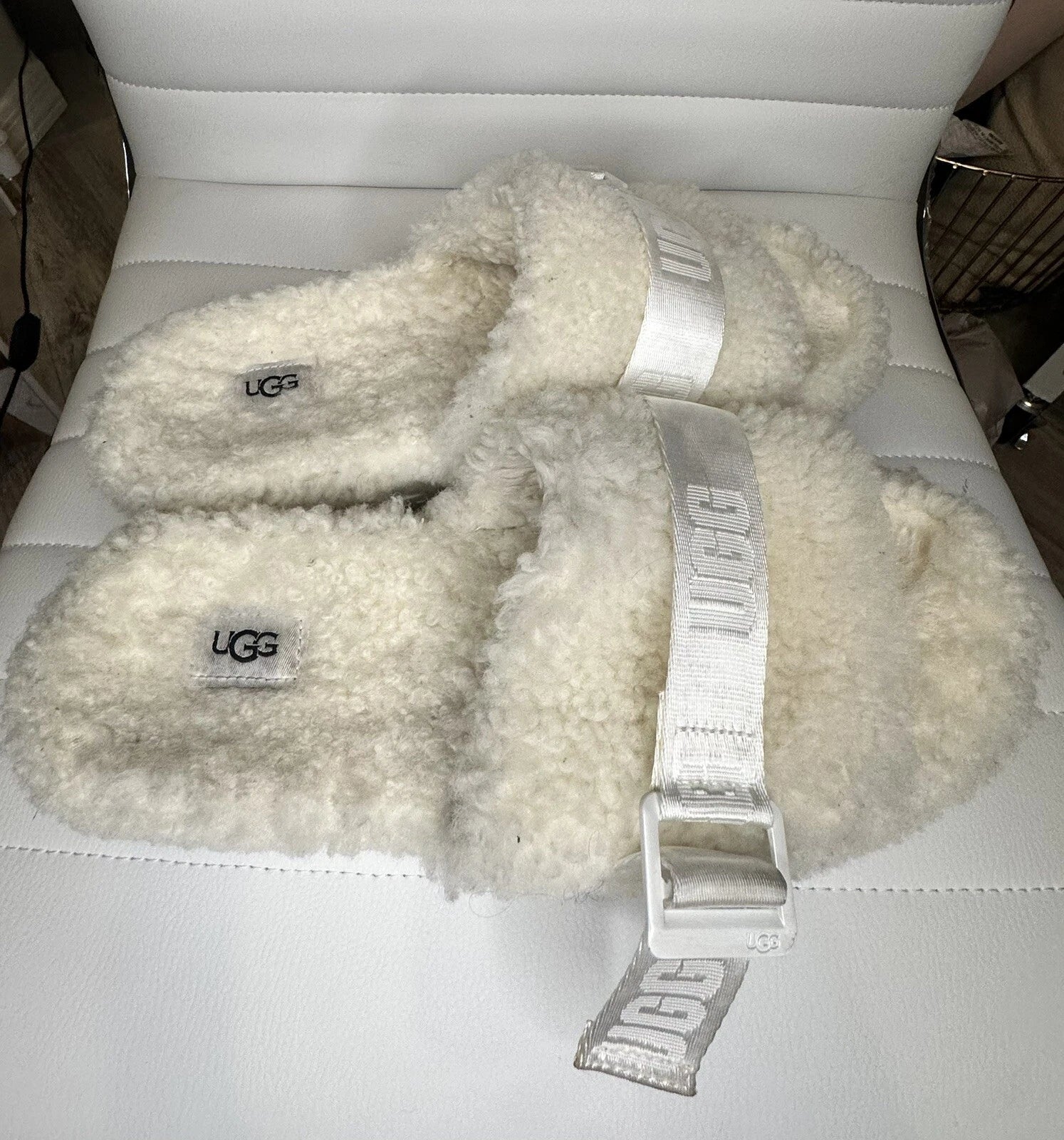 UGG FLUFFITA Cream WOMEN'S SANDALS STYLE # 1113475 US SIZE 9