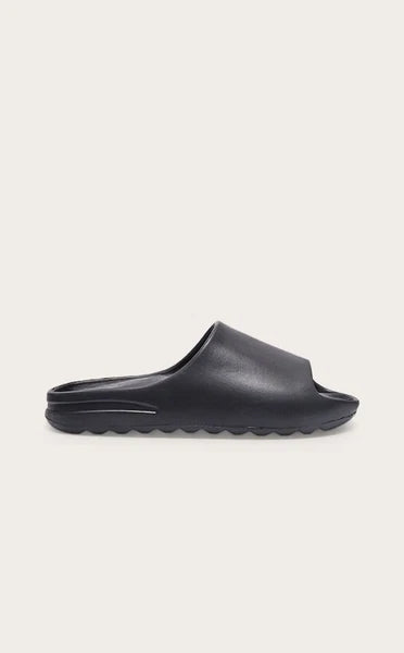PrettyLittleThing Women's Black Rubber Ribbed Sole Slides, Style# CMP4736, Sz 8
