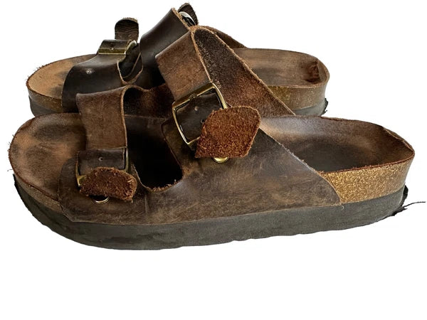 Used Women’s Size 8 Leather Slide Sandals Style Comfort Shoes
