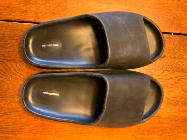 PrettyLittleThing Women's Black Rubber Ribbed Sole Slides, Style# CMP4736, Sz 8