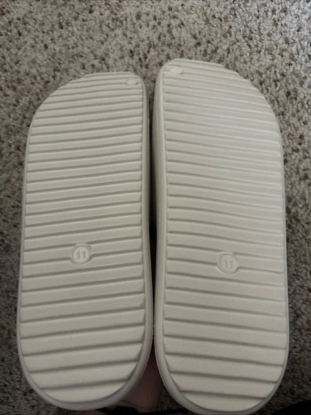 Wild Fable Women’s Foam Slide Sandals Size 11 White Yeezy Style – New