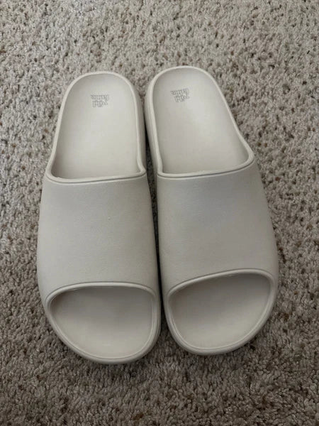 Wild Fable Women’s Foam Slide Sandals Size 11 White Yeezy Style – New