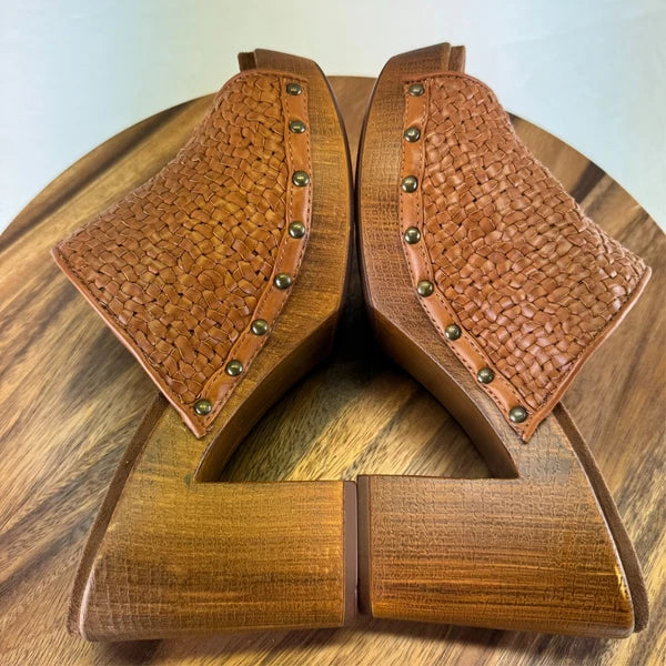 White Mountain Foot beds Altoria Brown Y2K Style Slide Platform Sandals Sz 9.5