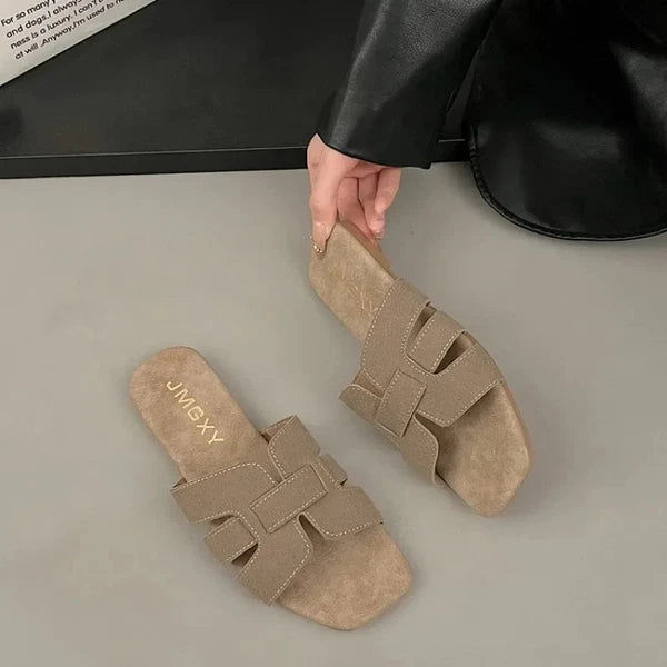 Summer New Flat Bottom Non-slip Outdoor Open Toe Beach Sexy Fashion Slides Shoes